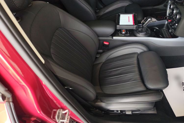 Used  Clubman 2019 1.5T COOPER Connoisseur
