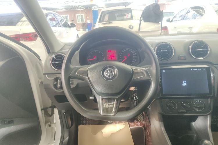 Used Volkswagen Jetta 2017 1.4L Manual Fashion Edition