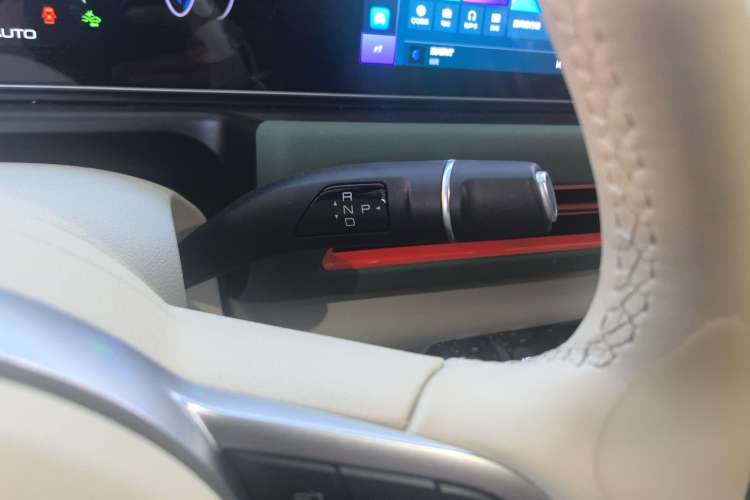 Used ORA Good Cat 2023 401 km Standard Range Prestige Version Lithium Iron Phosphate
