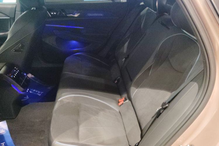 Used Volkswagen Passat 2025 Pro 380TSI Starry Dragon Luxury Edition
