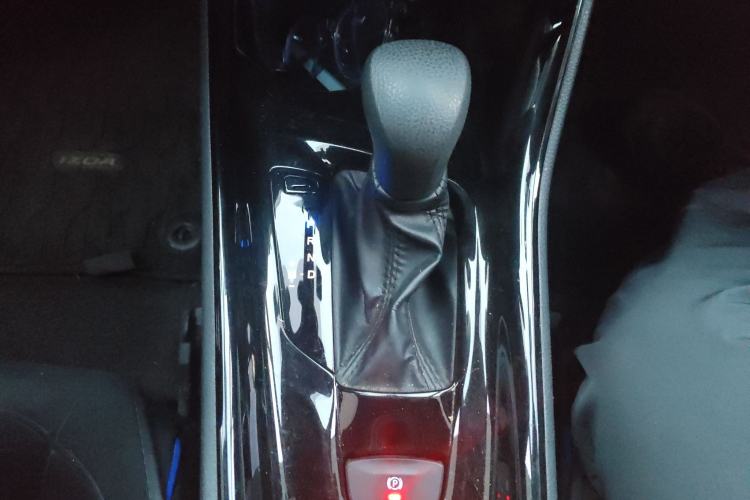 Used Toyota IZOA 2020 2.0L Enjoy Edition
