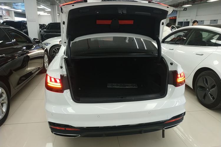 Used Audi A4L 2022 40 TFSI Luxury Dynamic Model