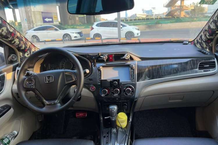 Used Honda Crider 2013 1.8L automatic luxury edition
