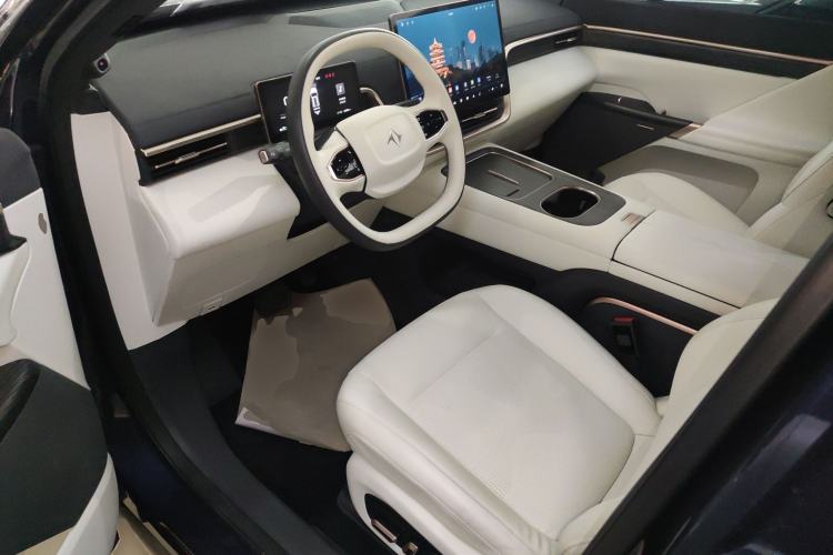 Used  eπ008 2024 636Max All-Electric Version 6 Seats
