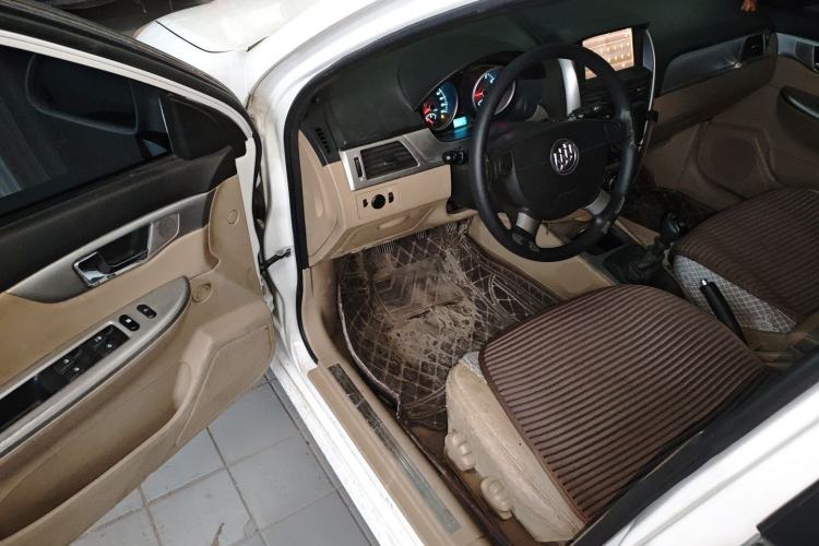 Used Buick Excelle 2013 1.5L Manual Classic Model
