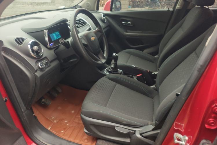 Used Chevrolet Trax 2016 1.4T Manual Two-Wheel Drive Comfort Version with Sunroof
