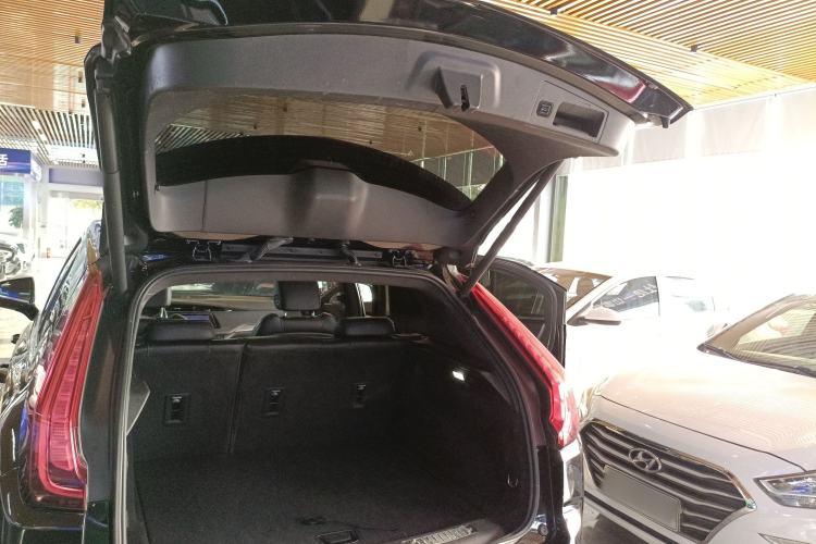 Used Cadillac XT4 2021 28T Two-Wheel Drive Leading Version
