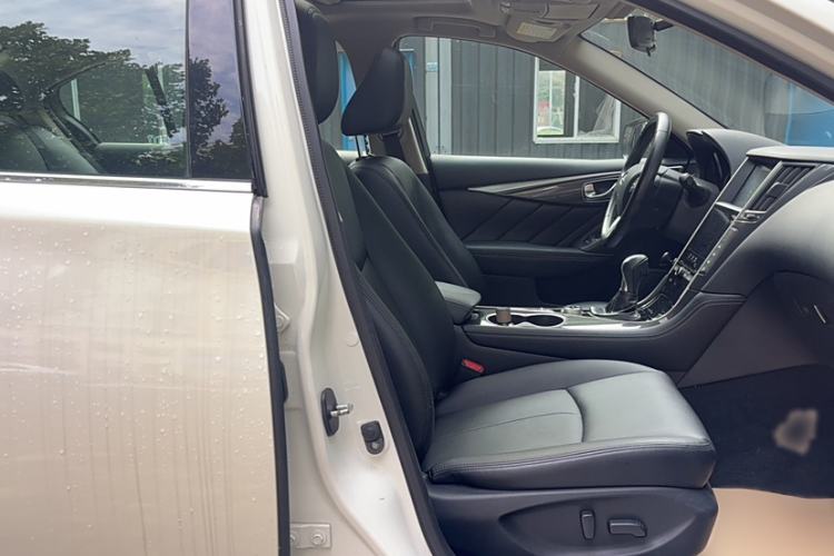 Used Infiniti Q50L 2016 2.0T Comfort Edition
