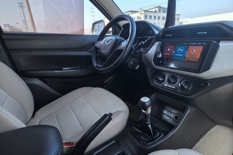 Used Wuling Hongguang 2019 1.5L S Standard Version China VI LAR
