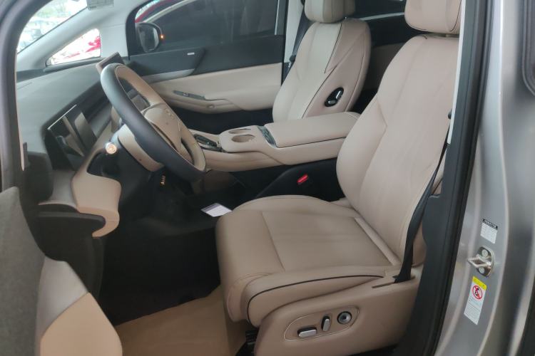 Used XPeng X9 2024 610 Long-Range Pro
