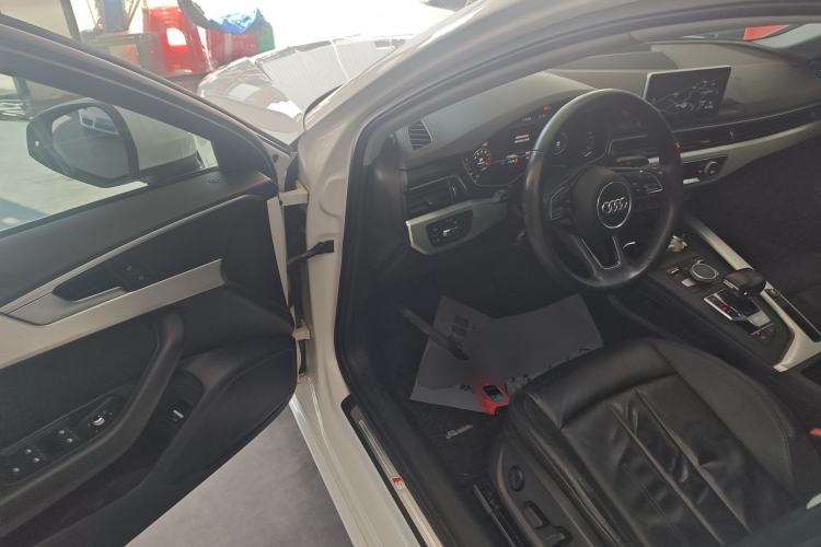 Used Audi A4L 2019 40 TFSI Fashion Edition China VI Emission Standard
