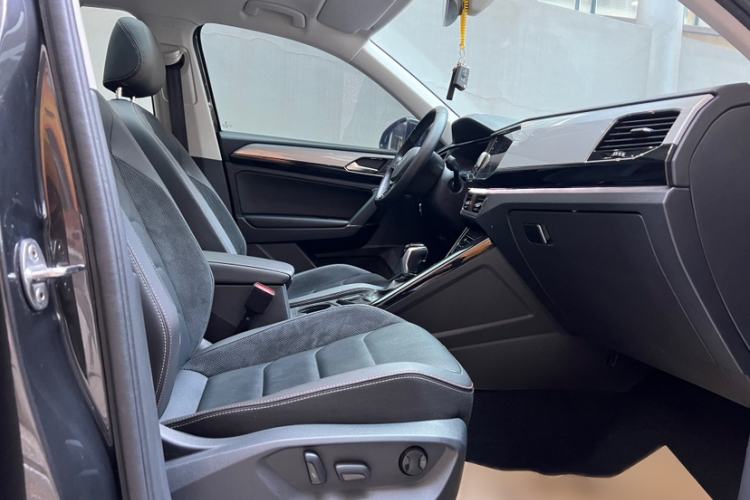 Used Volkswagen Tayron 2020 280TSI Two-Wheel Drive Luxury Connect Edition
