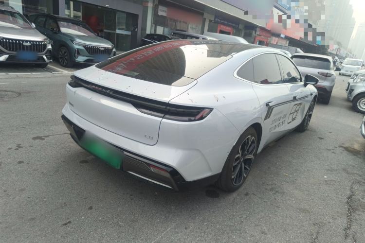 Used  E8 2025 700 km Long-Range Intelligent Driving Version
