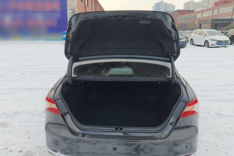 Used Toyota Camry 2023 2.0G Luxury Edition