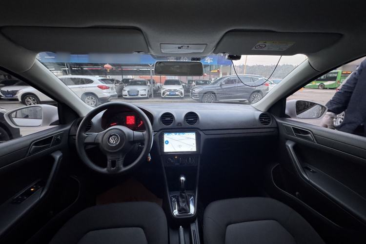 Used Volkswagen Jetta 2015 1.6L Automatic Fashion Model
