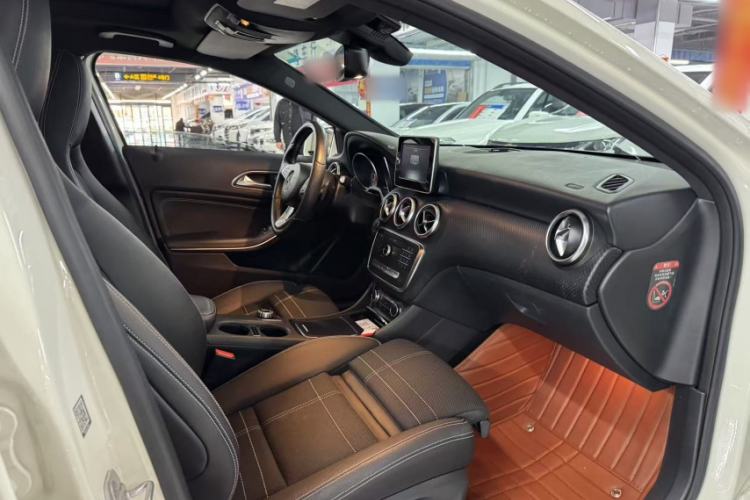 Used Mercedes-Benz A-Class 2016 A 200 Fashion Model
