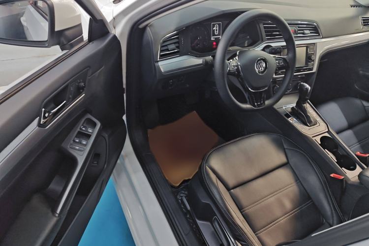 Used Volkswagen Lamando 2019 230TSI DSG Fashion Edition China VI
