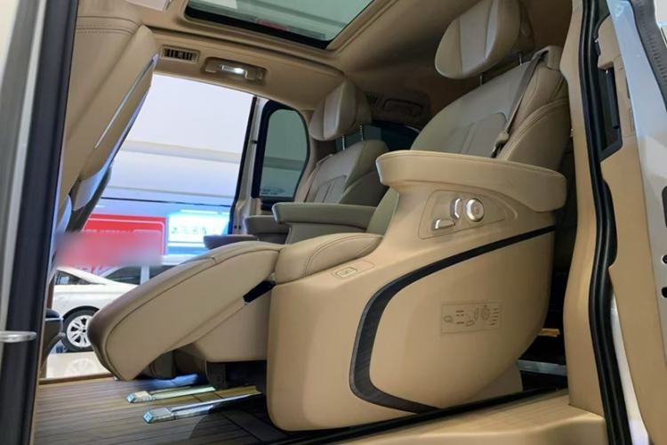 Used Buick GL8 2021 ES Land Cruiser 653T Flagship Model
