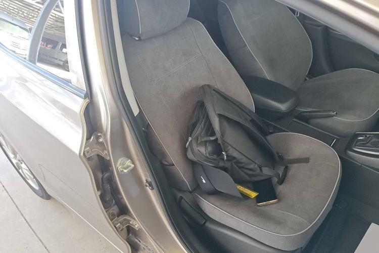 Used Hyundai Elantra 2015 1.6L Automatic Leading Model
