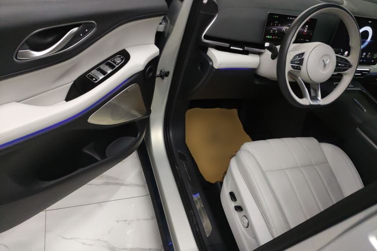 Used VOYAH Dream 2025 PHEV Four-Wheel-Drive Flagship Version – Qiankun Edition
