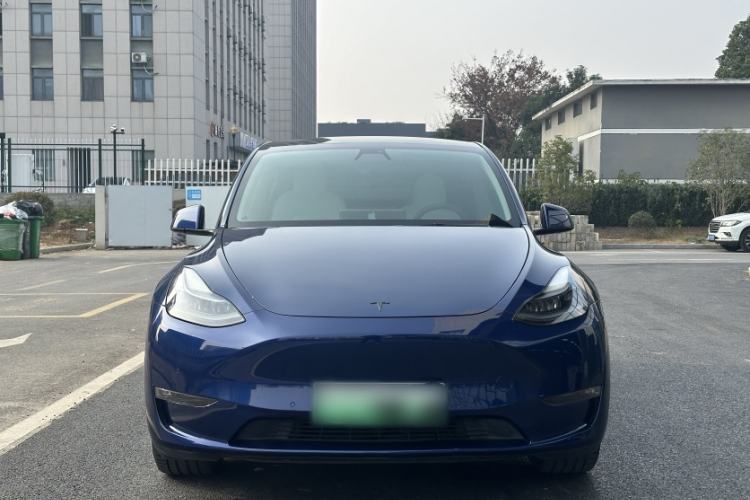 Used Tesla Model Y 2021 Long-Range All-Wheel-Drive Version