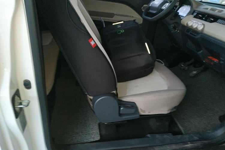 Used Chery QQ Ice Cream 2022 170km Sundae Phosphate Lithium-Ion