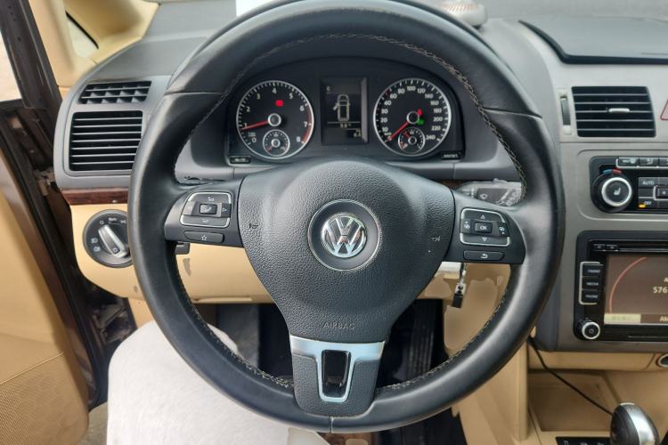 Used Volkswagen Touran 2013 1.4T DSG Crystal Edition 5-Seater