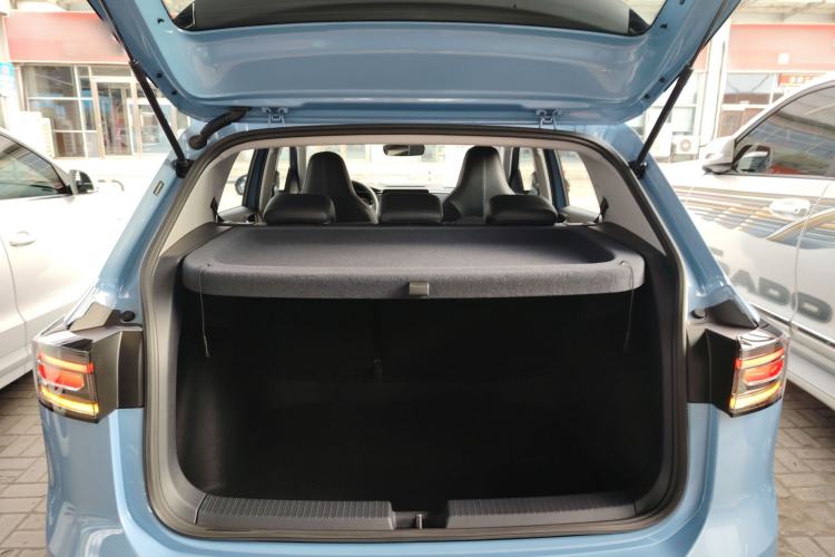 Used Volkswagen Tharu 2025 NewRui 300TSI Prestige Edition
