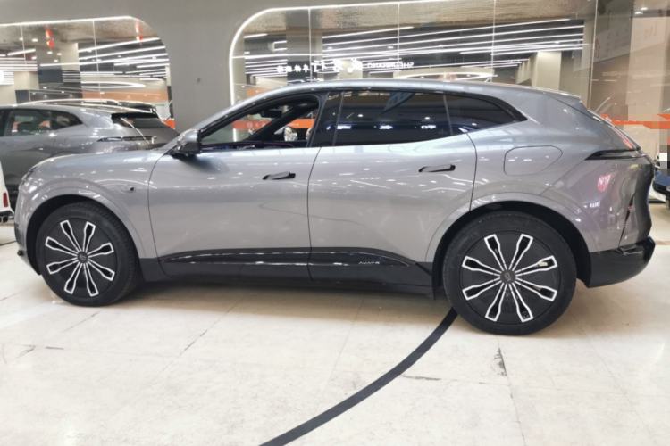 Used  07 2024 Max Extended-Range Edition
