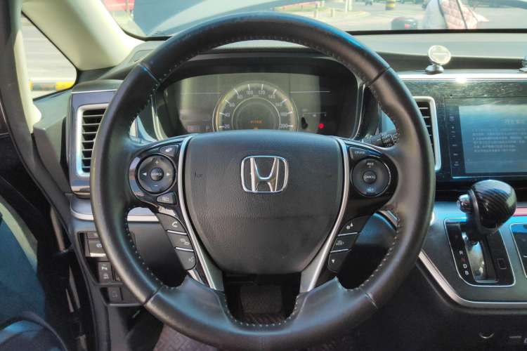 Used Honda Elysion 2016 2.4L Luxury Edition
