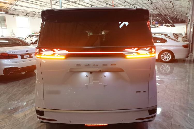 Used Denza D9 2022 DM-i 970 Four-Wheel Drive Flagship Model