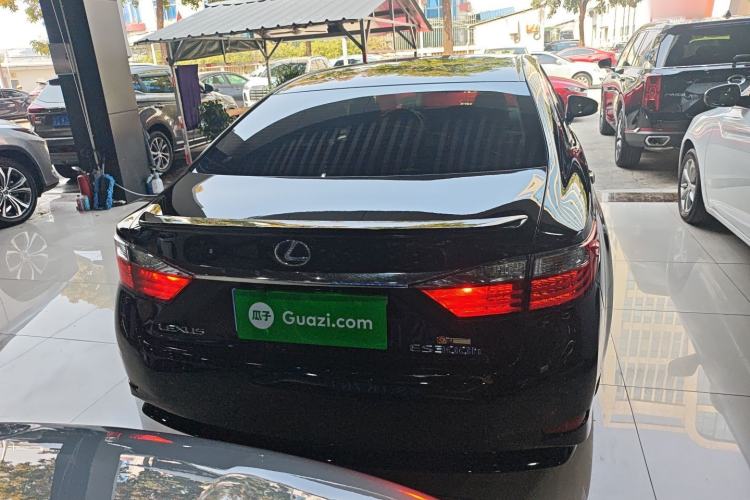 Used Lexus ES 2014 300h Elite Edition