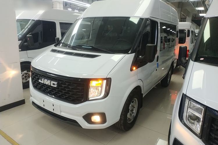 Used JMC Fushun 2023 2.0T Manual Short-Wheelbase Mid-Height Commercial Multi-Purpose 5-Seater Passenger Vehicle

