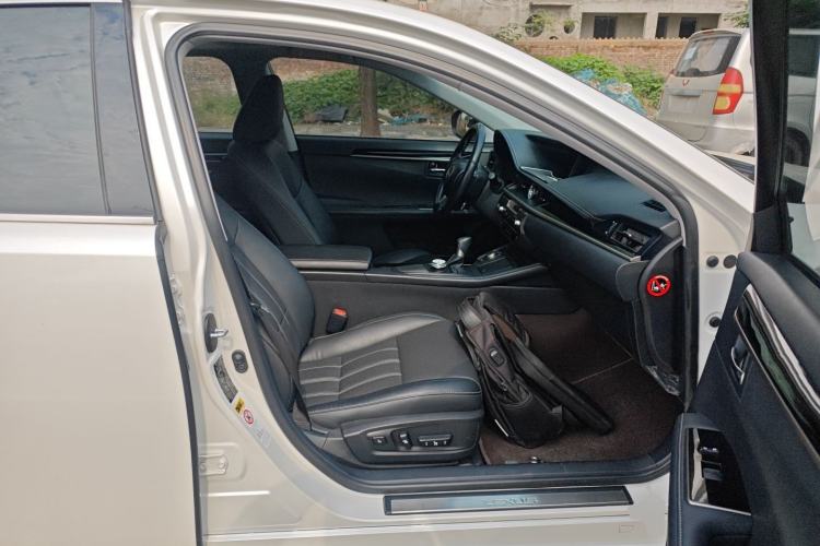 Used Lexus ES 2015 200 Elite Edition
