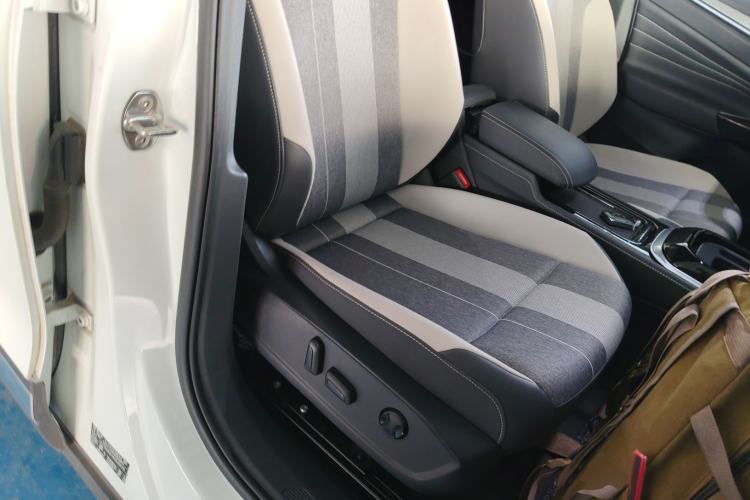 Used Volkswagen ID.4 CROZZ 2021 Standard Range PURE Two-Wheel Drive Version
