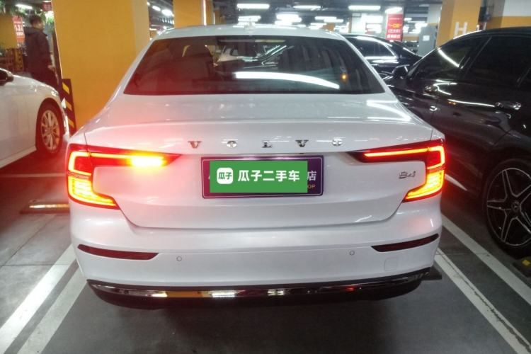 Used Volvo S60 2025 B4 Zhiyi Luxury Edition
