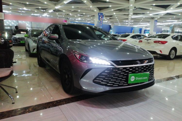 Used BYD Qin PLUS 2025 DM-i Smart Drive 55KM Leading Model
