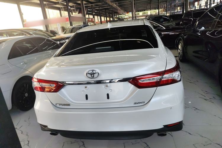Used Toyota Camry 2021 2.0G Luxury Edition
