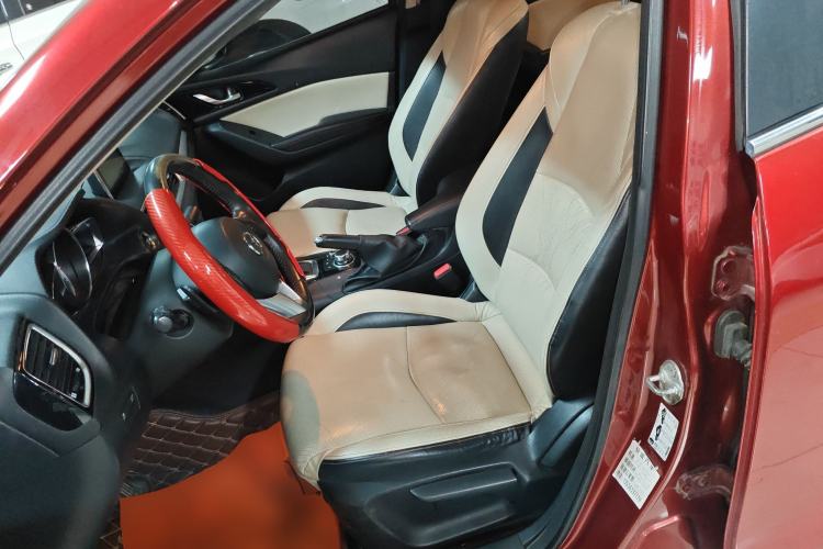 Used Mazda Mazda 3 Axela 2014 Sedan 2.0L Automatic Flagship Model
