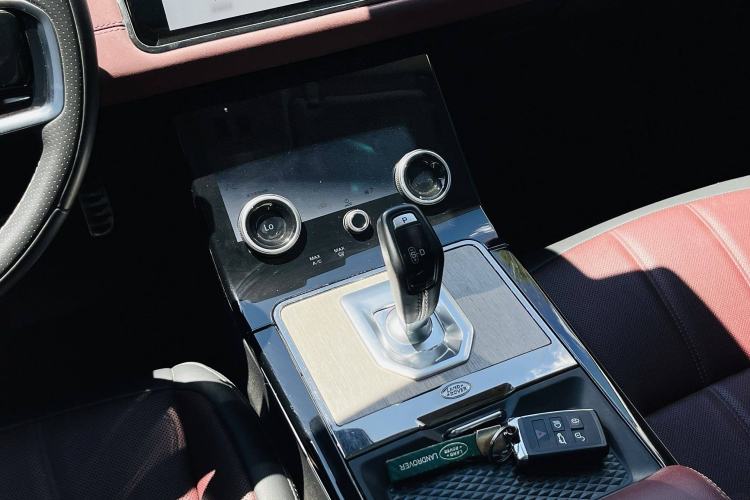 Used Land Rover Range Rover Evoque 2022 Aurora L 249 PS R-Dynamic Luxury Edition
