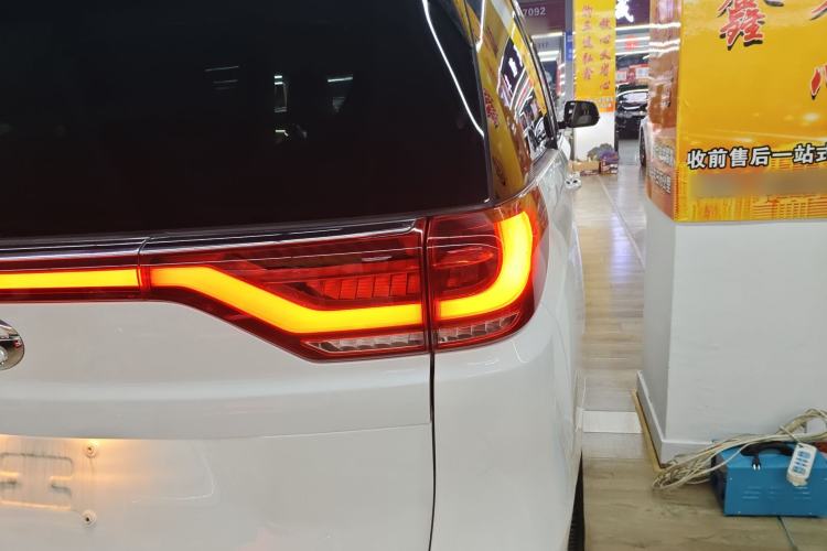 Used GAC Trumpchi M8 2018 320T Luxury Edition
