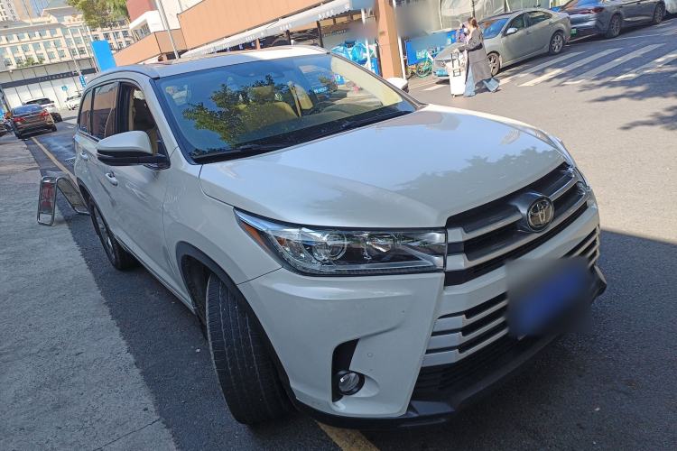 Used Toyota Highlander 2018 2.0T Four-Wheel Drive Luxury Version 7 Seats China VI Standard

