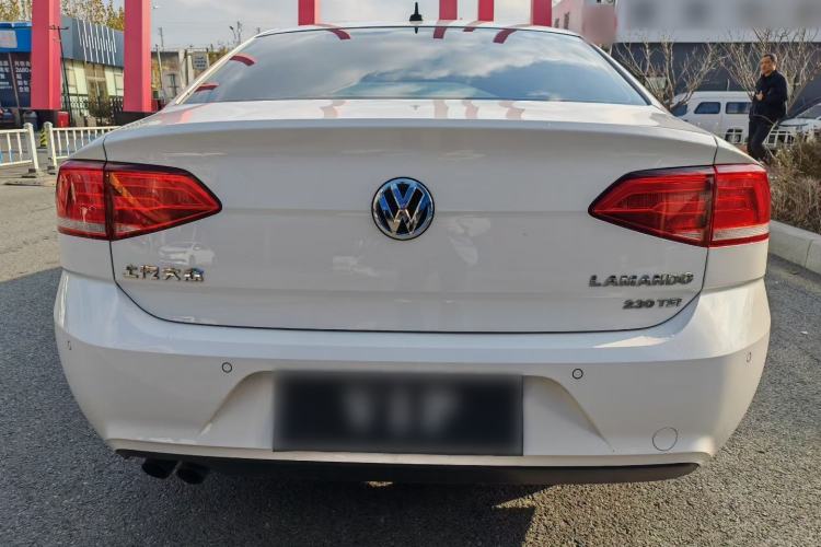 Used Volkswagen Lamando 2017 230TSI DSG Fashion Edition
