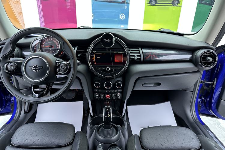 Used MINI MINI 2018 1.5T COOPER Artist