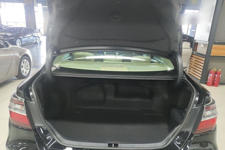 Used Toyota Camry 2015 Dual-Engine 2.5 HG Luxury Navigation Edition
