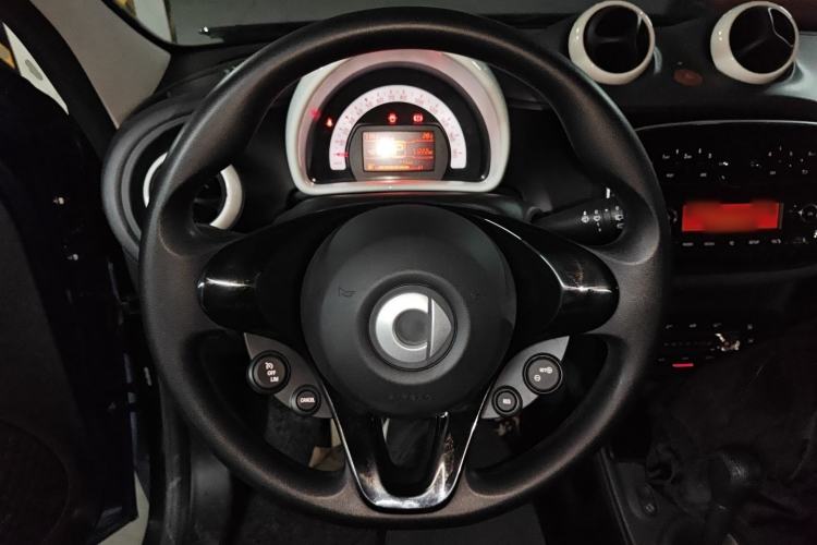 Used  forfour 2018 1.0L 52 kW Dynamic Edition
