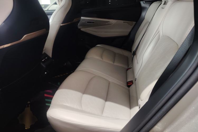 Used Lynk & Co 08 EM-P 2023 245km Ultra-Long Range Halo
