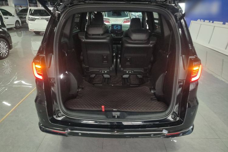 Used Honda Elysion 2024 2.0L eHEV Luxury Edition
