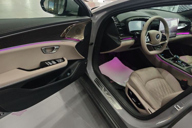 Used BYD Han 2025 EV with 701 km of Laser Radar-Enabled Intelligent Driving