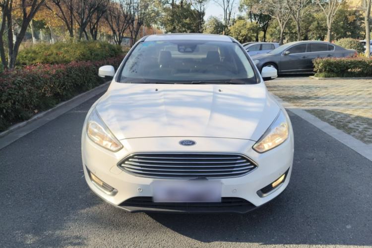 Used Ford Focus 2015 Sedan EcoBoost 180 Automatic Flagship Model